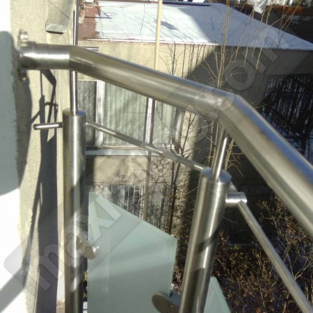 Иноксови парапети